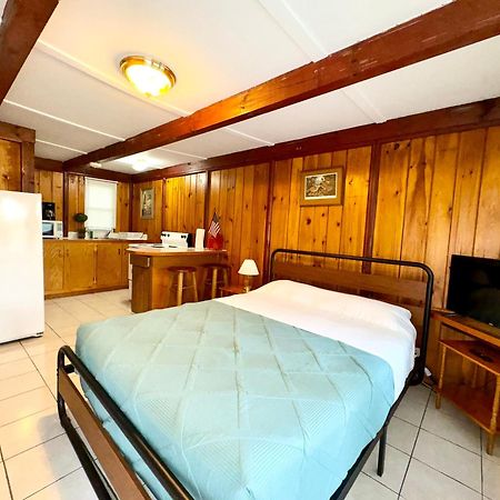 Rock Castle Resort Lake George Bagian luar foto