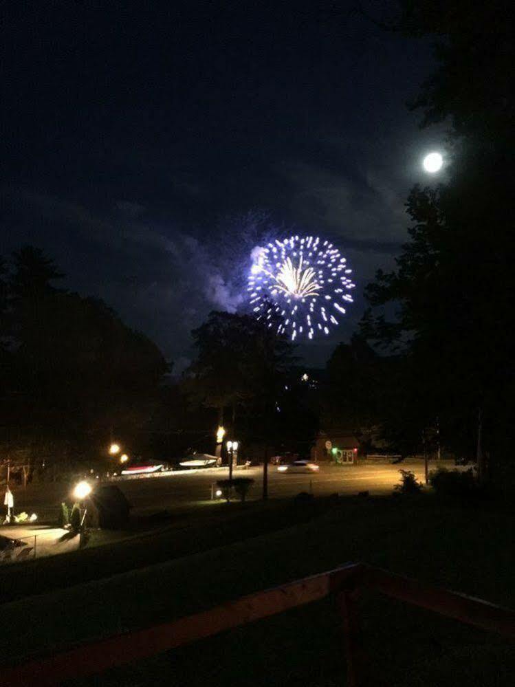 Rock Castle Resort Lake George Bagian luar foto
