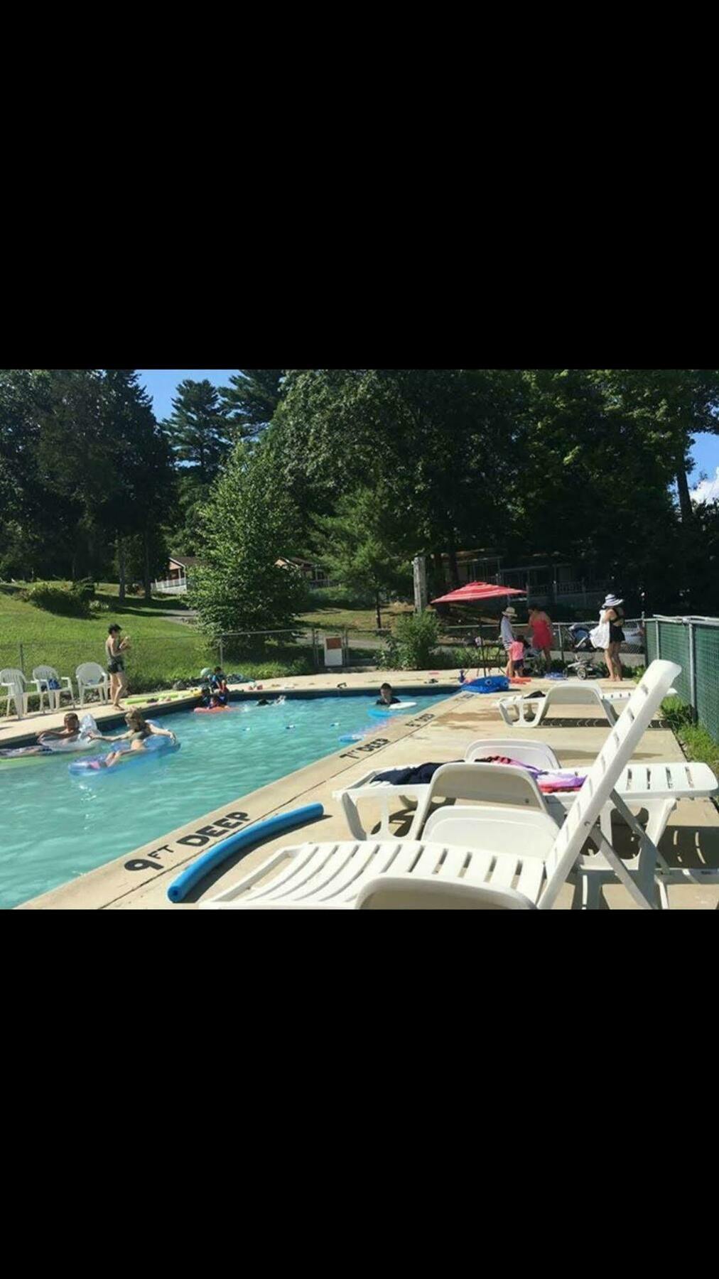 Rock Castle Resort Lake George Bagian luar foto